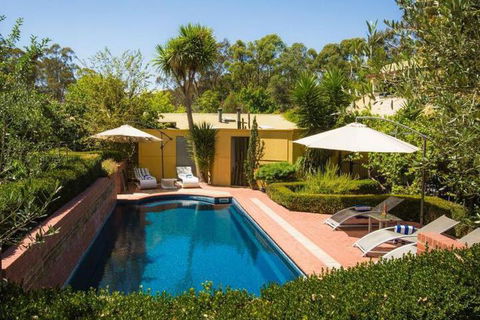 Valley Guest House - Accommodation Sunshine Coast 2