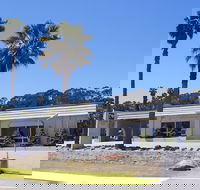 Dog Rock Motel - Accommodation Sunshine Coast