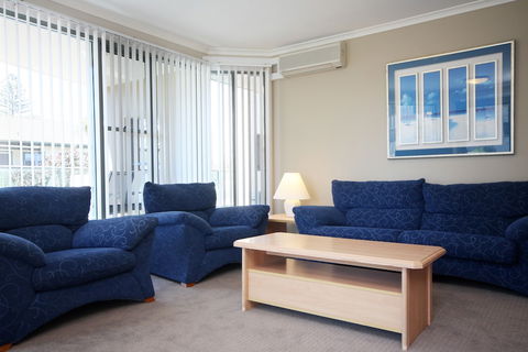 Sails Luxury Apartments, Forster - Accommodation Sunshine Coast 3