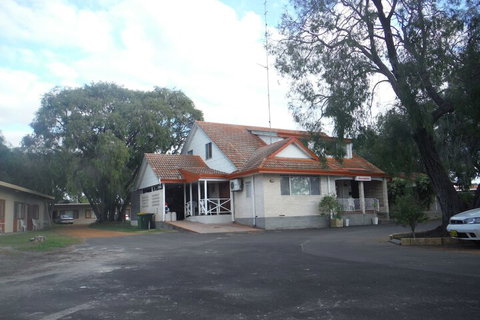 Restawile Motel - Accommodation Sunshine Coast 1