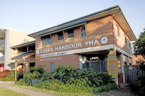 Coffs Harbour YHA Hostel / Backpackers - Accommodation Sunshine Coast 0