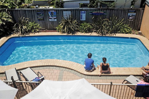 Coffs Harbour YHA Hostel / Backpackers - Accommodation Sunshine Coast 2