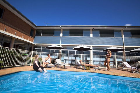 Coffs Harbour YHA Hostel / Backpackers - Accommodation Sunshine Coast 5