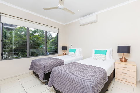 Sea Point On Trinity Beach - Accommodation Sunshine Coast 3