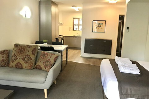 Adelaide Dresscircle Apartments Archer Street - Accommodation Sunshine Coast 6
