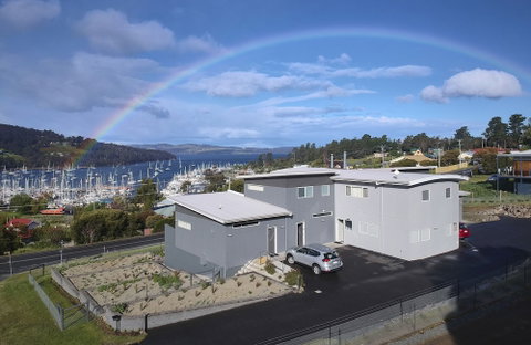 The Cove Kettering - Accommodation Sunshine Coast 4