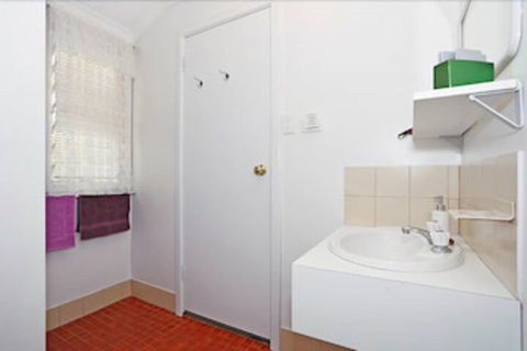 Jacaranda Guest House - Accommodation Sunshine Coast 4