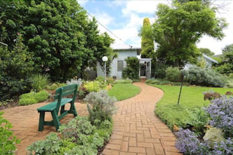 Jacaranda Guest House - Accommodation Sunshine Coast 0