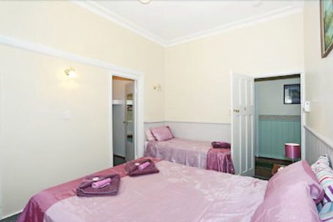 Jacaranda Guest House - Accommodation Sunshine Coast 6