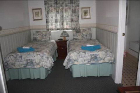 Jacaranda Guest House - Accommodation Sunshine Coast 5