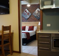Glenelg Gateway Apartments - Accommodation Sunshine Coast