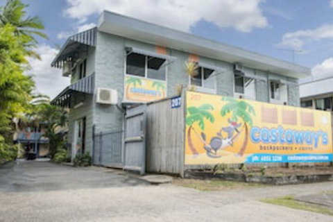 Castaways Backpackers - Accommodation Sunshine Coast 0