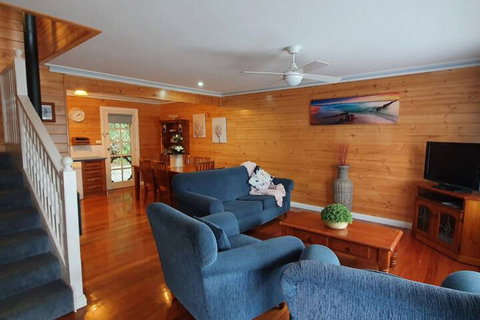 Sails Elegant Spacious Beach Villa - Accommodation Sunshine Coast 2