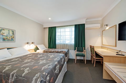 Colonial Terrace Motor Inn - Accommodation Sunshine Coast 6
