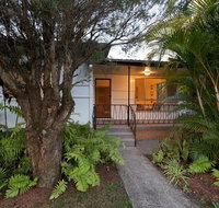 Ron's Beach House - Accommodation Sunshine Coast