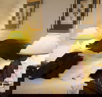 Cobb  Co Court Boutique Hotel - Accommodation Sunshine Coast