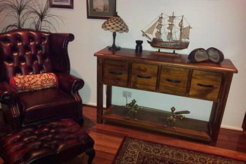 The Pommy Tree - Accommodation Sunshine Coast 7