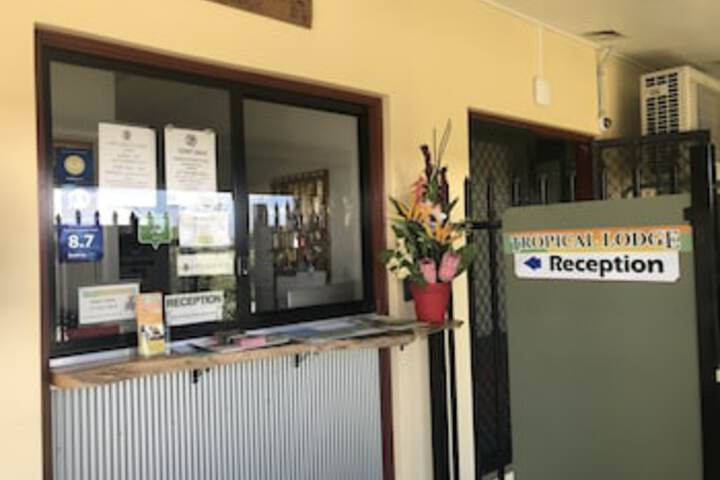 Innisfail Estate QLD Accommodation Sunshine Coast