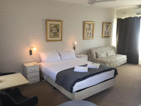 Buffalo Motel & Country Retreat - Accommodation Sunshine Coast 4
