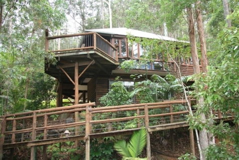 Secrets On The Lake - Accommodation Sunshine Coast 0
