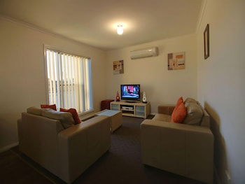 DBJ Holiday Units - Accommodation Sunshine Coast 5