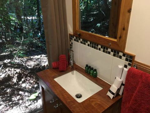 Figtree Getaway - Accommodation Sunshine Coast 5