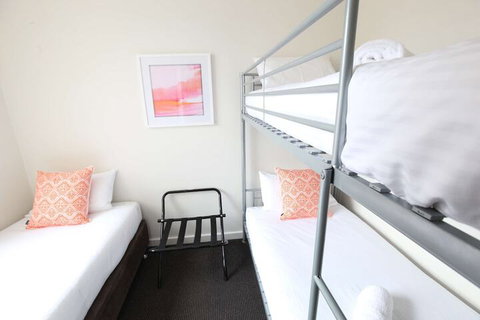 Bay Motel Safety Beach - Accommodation Sunshine Coast 2