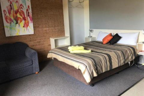 Lake Talbot Tourist Park - Accommodation Sunshine Coast 0