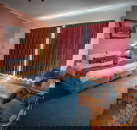 Eagle Heights Mountain Hotel - Accommodation Sunshine Coast