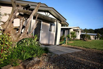 Yabbaloumba Retreat - Accommodation Sunshine Coast 3