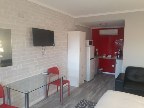 Wentworth Club Motel - Accommodation Sunshine Coast 5