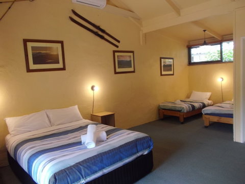 Harrietville Hotel Motel - Accommodation Sunshine Coast 2