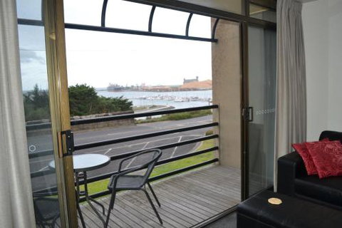 Accommodation Portland Victoria - Accommodation Sunshine Coast 3