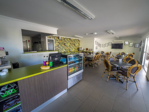 Mackay Oceanside Central Hotel - Accommodation Sunshine Coast 3