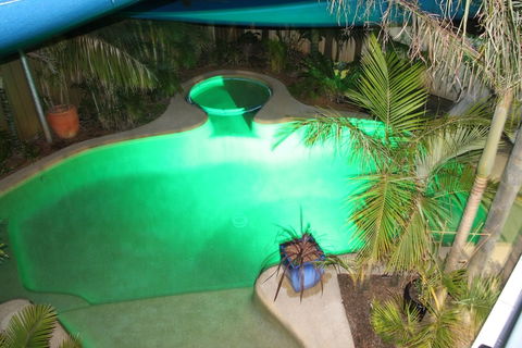 Salamander Beach Accommodation Adults Only - Accommodation Sunshine Coast 2