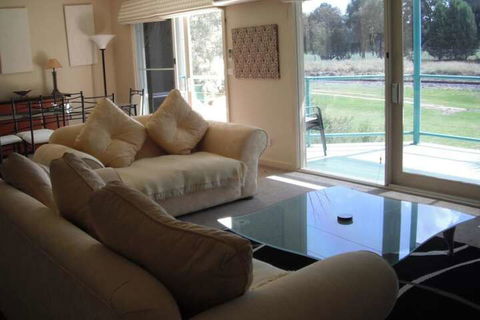 Golf View Apartment 7 - Accommodation Sunshine Coast 4