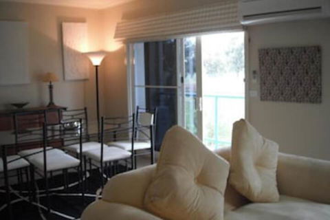 Golf View Apartment 7 - Accommodation Sunshine Coast 0