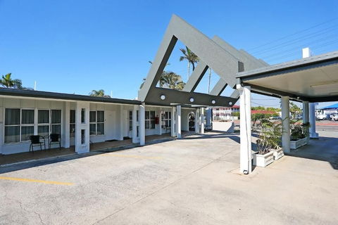 Q Express - Accommodation Sunshine Coast 2