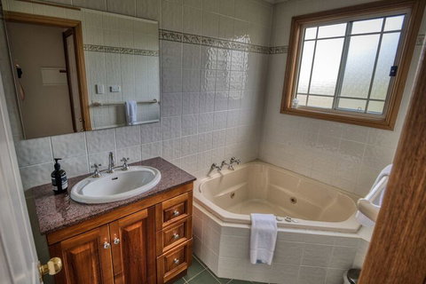 Cottages On Lovedale - Accommodation Sunshine Coast 4