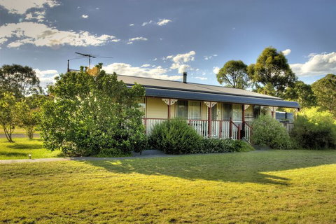 Cottages On Lovedale - Accommodation Sunshine Coast 3