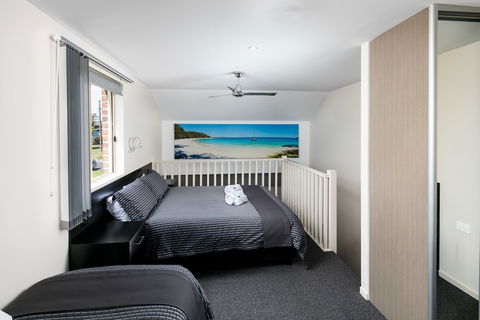 Dolphin Shores - Accommodation Sunshine Coast 3