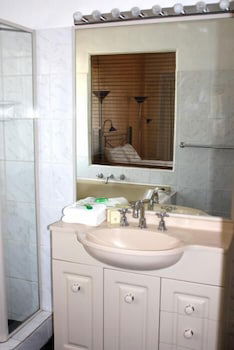 Chalets On Stoneville - Accommodation Sunshine Coast 3