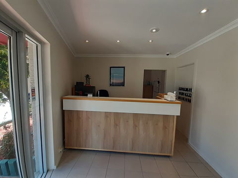 Crest Motor Inn - Accommodation Sunshine Coast 1