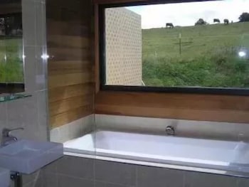 Gooromon Park Cottages - Accommodation Sunshine Coast 5