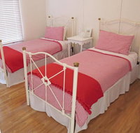 The Little Red Hen Bed  Breakfast - Accommodation Sunshine Coast