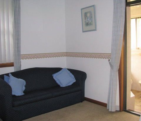 Hill Top Country Guest House - Accommodation Sunshine Coast 1