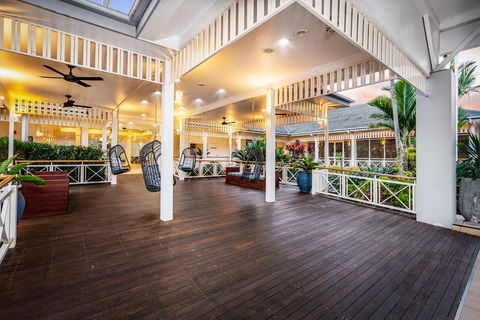 Hotel Grand Chancellor Palm Cove - Accommodation Sunshine Coast 1