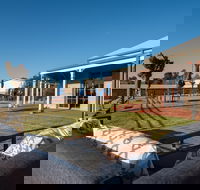 Bowen Inn Motel - Accommodation Sunshine Coast