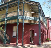 Leura House - Accommodation Sunshine Coast