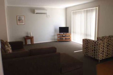 Kennedy Holiday Resort - Accommodation Sunshine Coast 3